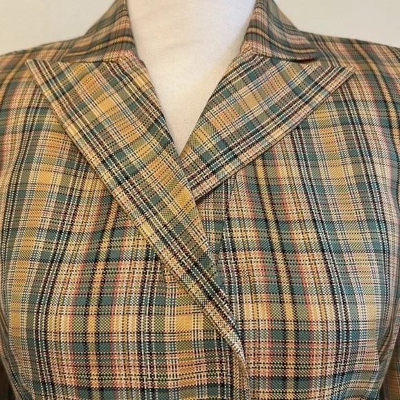 AKRIS Size 6 Green, cream, brown Plaid Silk Cropped Belted Blazer - Picture 3 of 10